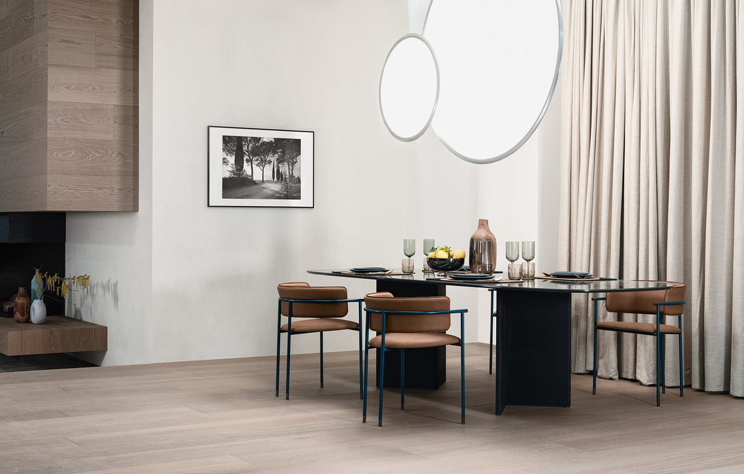 MESA DE COMEDOR FUCSIA