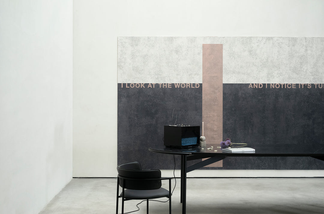 MESA DE COMEDOR FUCSIA