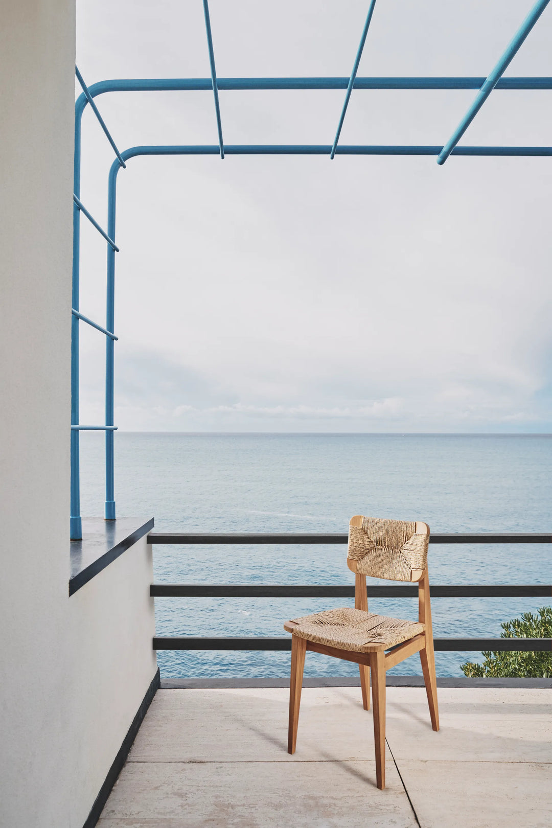SILLA DE COMEDOR PARA EXTERIOR C-CHAIR