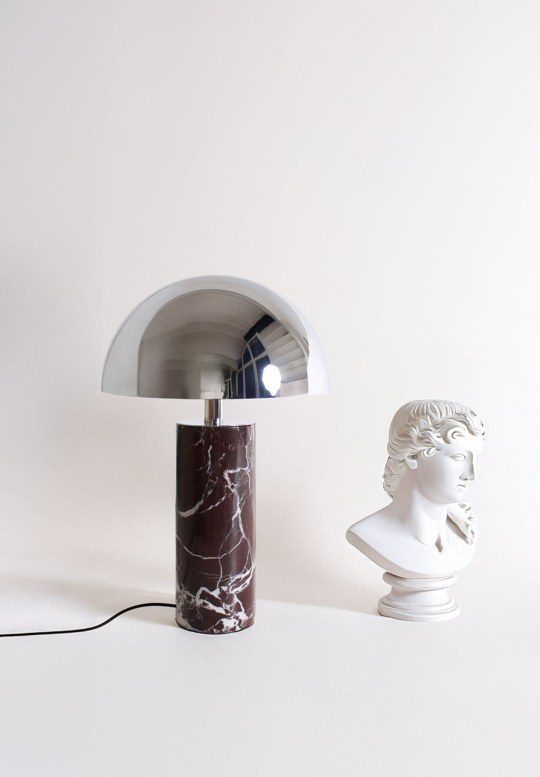 LÁMPARA DE MESA TITAN