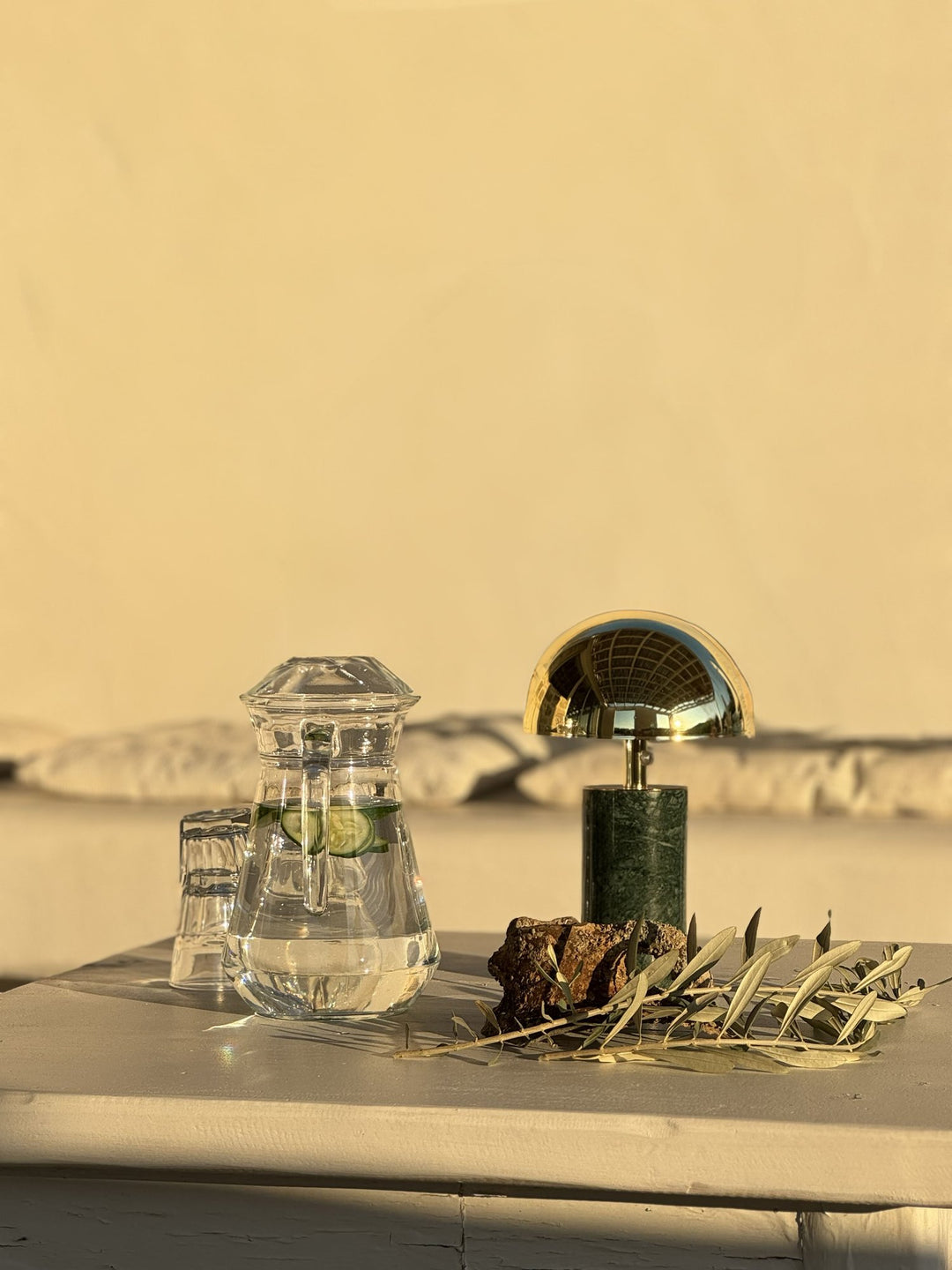 LÁMPARA DE MESA TITAN