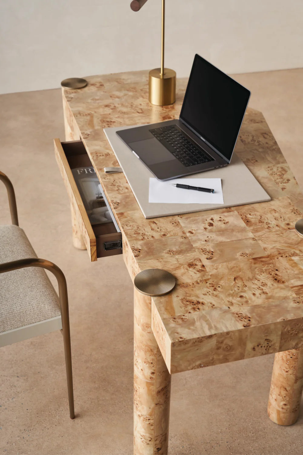 MESA ESCRITORIO MARRÓN GD 