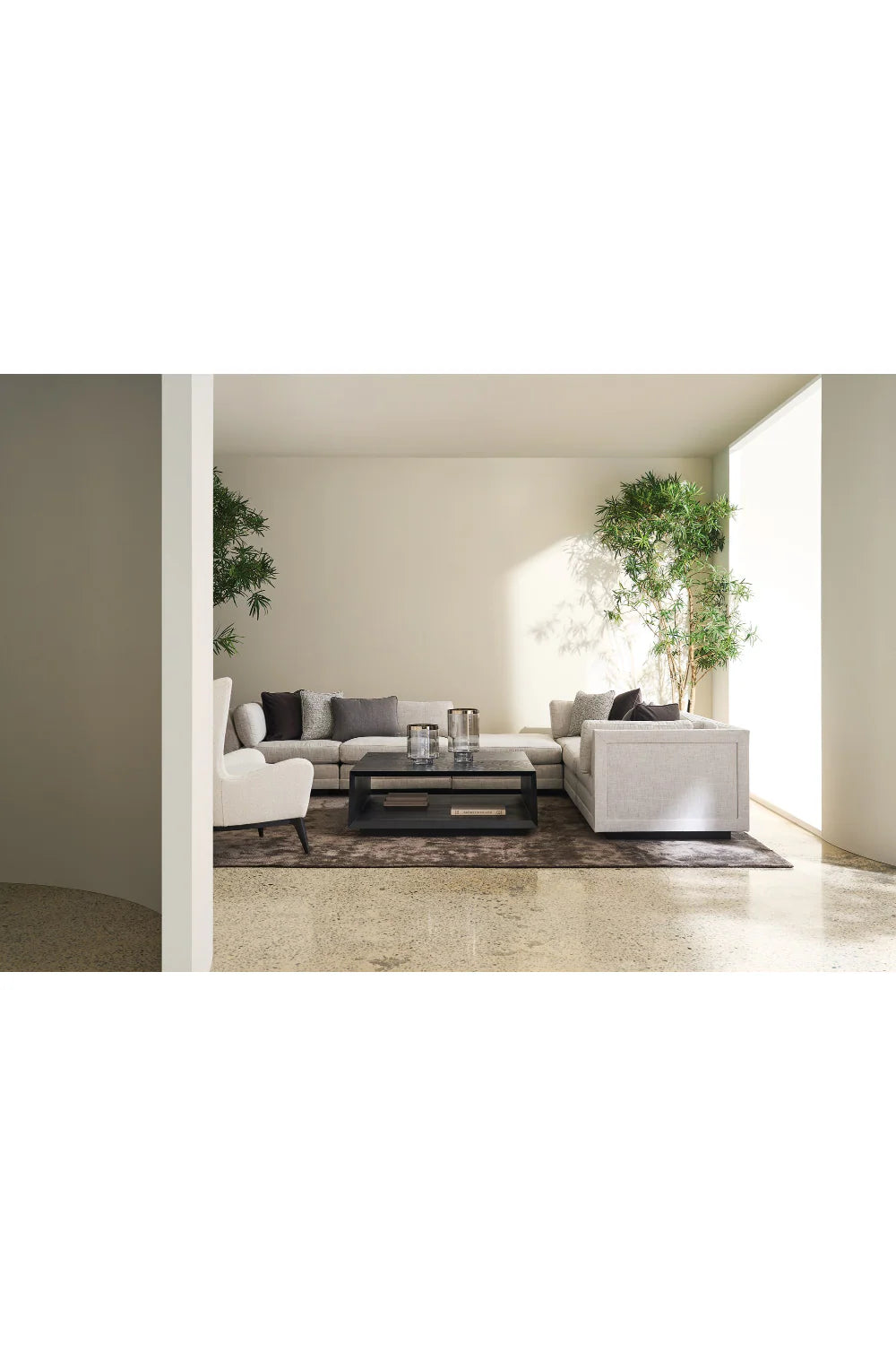 White Modern Wing Lounge Chair