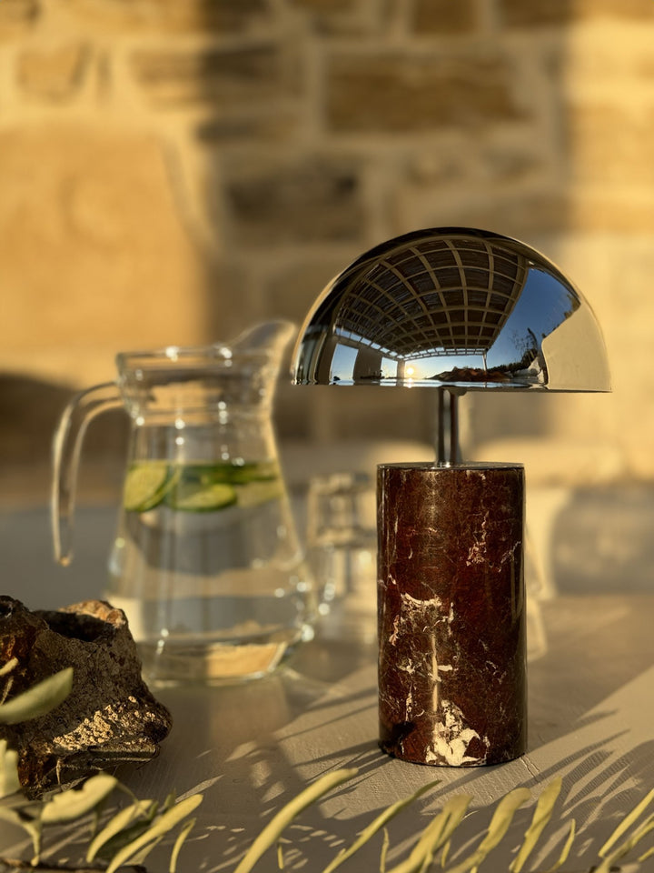 LÁMPARA DE MESA TITAN