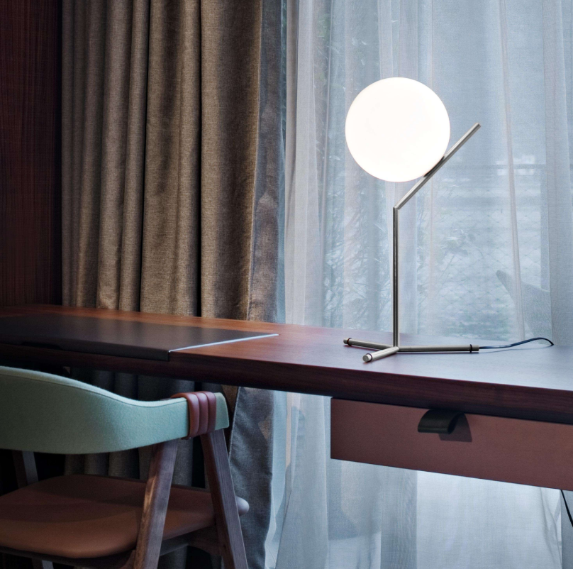 LÁMPARA DE MESA COMPTON EH