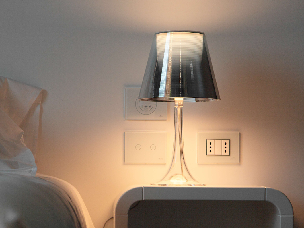 LÁMPARA DE MESA COMPTON EH