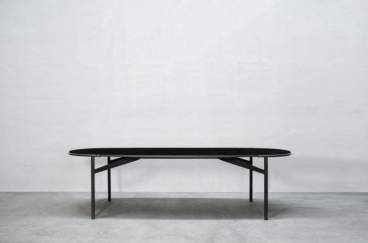 MESA DE COMEDOR FUCSIA