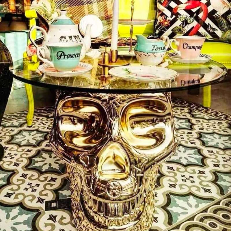 TABURETE Y MESA AUXILIAR MÉXICO ACABADO METAL